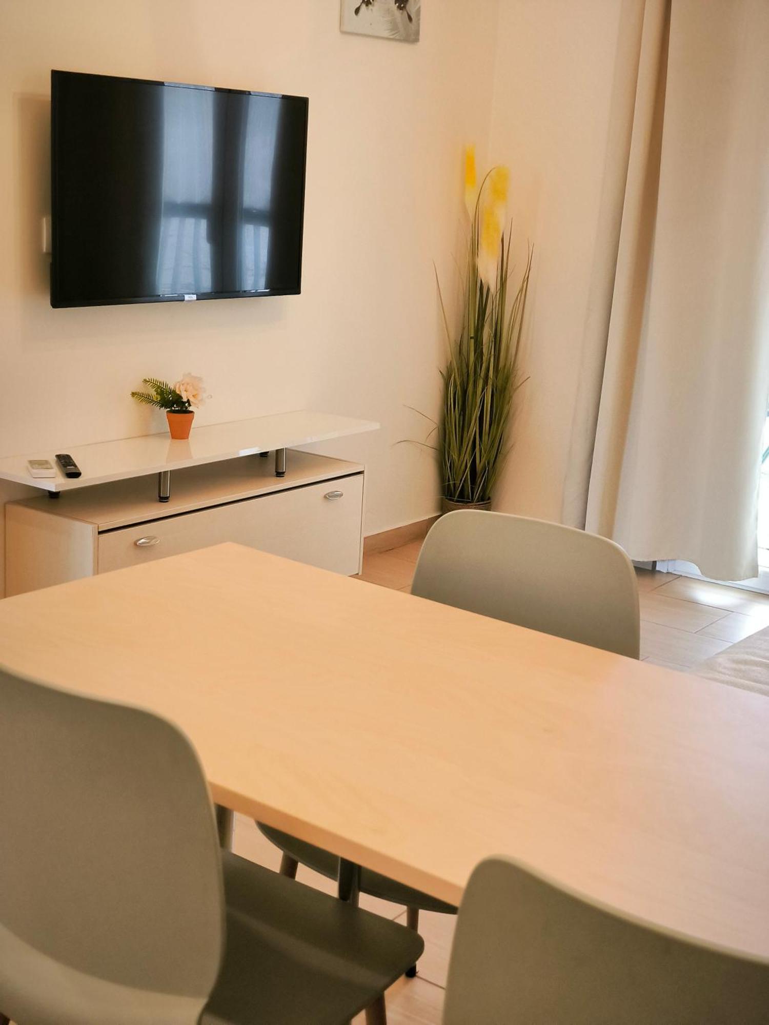 شقة Penthouse With An Incredible View 350M From Metro Station! أثينا المظهر الخارجي الصورة